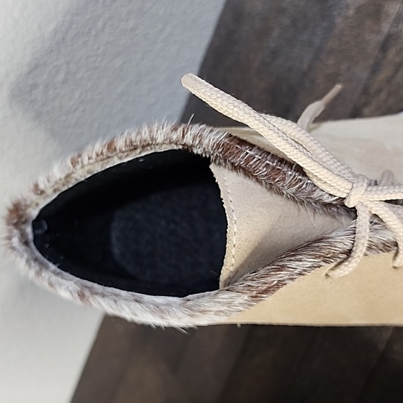 Martino Suede Ankle Bootie Wedges Made in Canada Size 9 - Picture 4 of 15